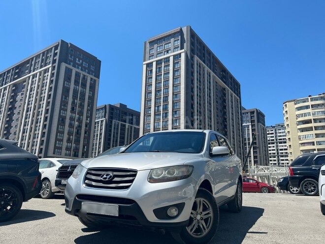 Hyundai Santa Fe-1