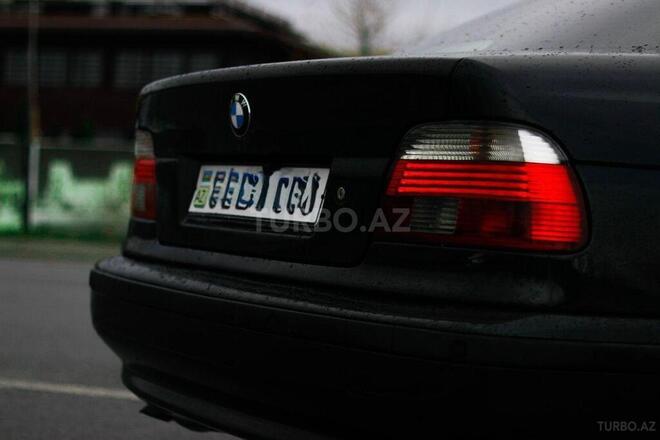 BMW 528-2