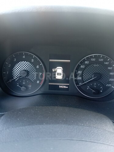 Hyundai Accent-6