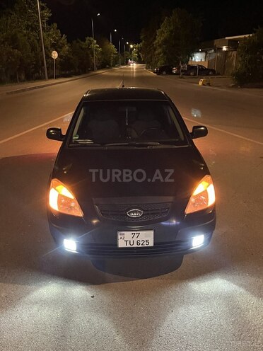 Kia Rio-1