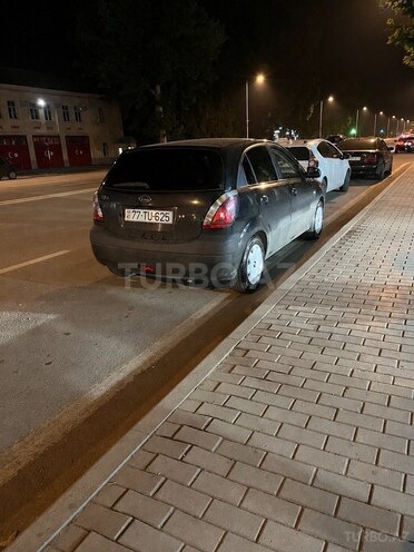 Kia Rio-4