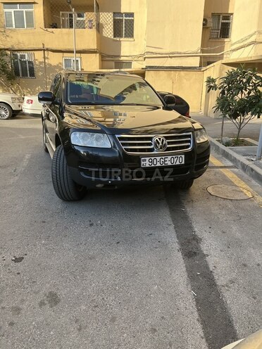 Volkswagen Touareg-1