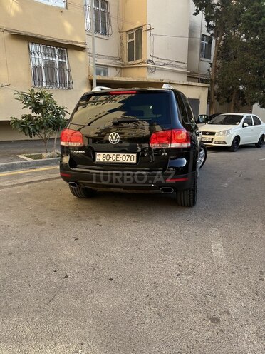 Volkswagen Touareg-3