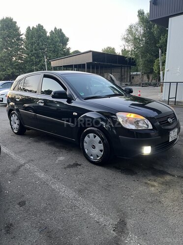 Kia Rio-2