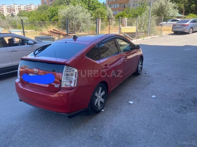 Toyota Prius-5