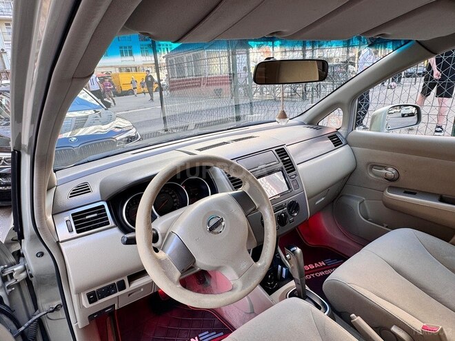 Nissan Tiida-6