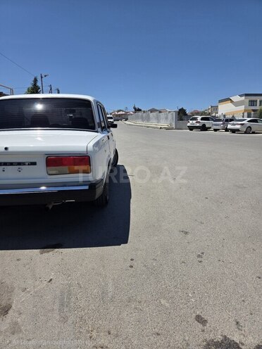 LADA (VAZ) 2107-2