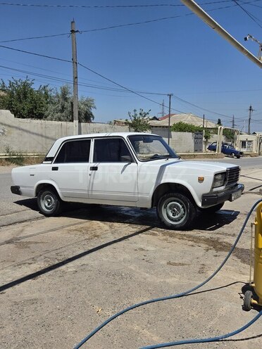 LADA (VAZ) 2107-4