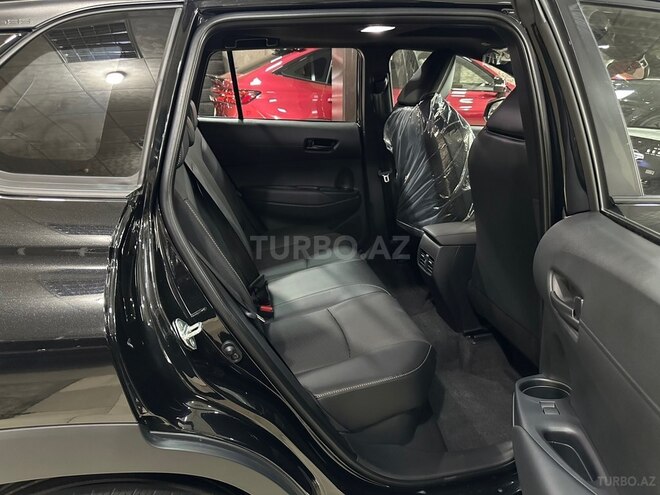 Toyota Corolla Cross-12
