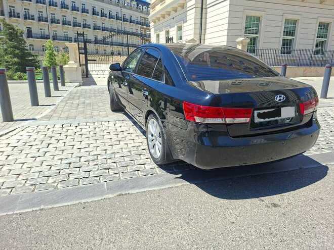 Hyundai Sonata-14