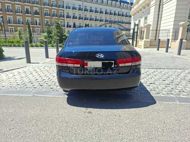 Hyundai Sonata-12