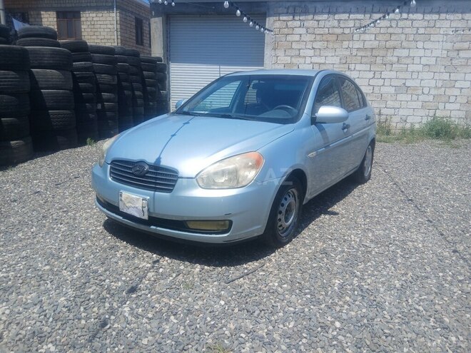 Hyundai Accent-5