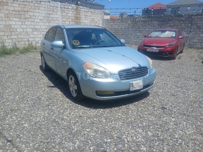 Hyundai Accent-7