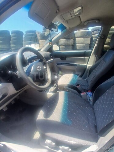 Hyundai Accent-10