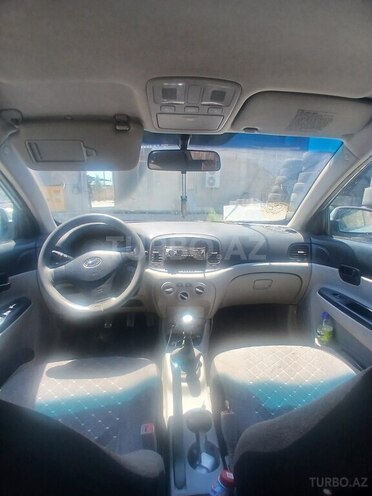 Hyundai Accent-9