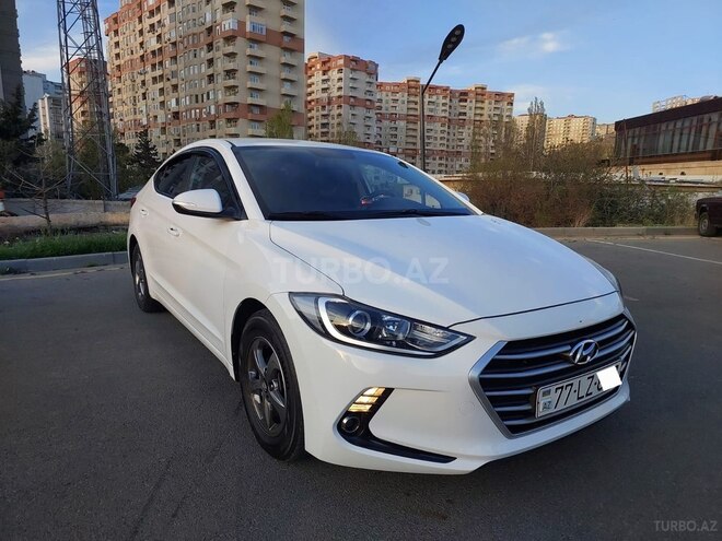 Hyundai Elantra-2