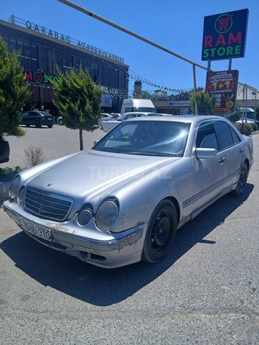 Mercedes E 300-3