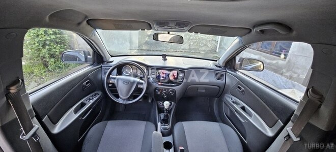 Kia Rio-6
