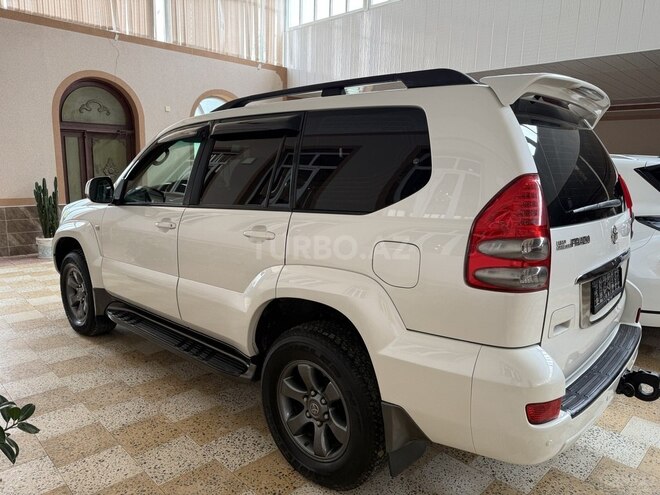 Toyota Land Cruiser Prado-4