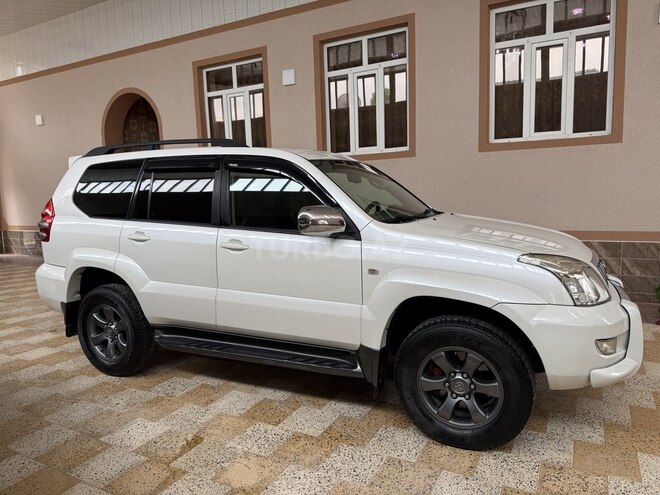 Toyota Land Cruiser Prado-5