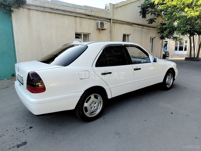 Mercedes C 180-7