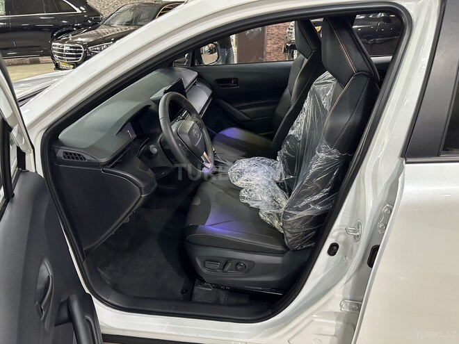 Toyota Corolla Cross-8