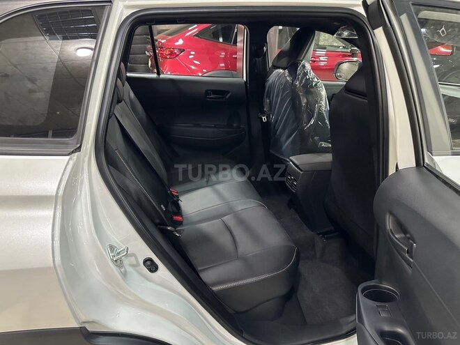 Toyota Corolla Cross-12