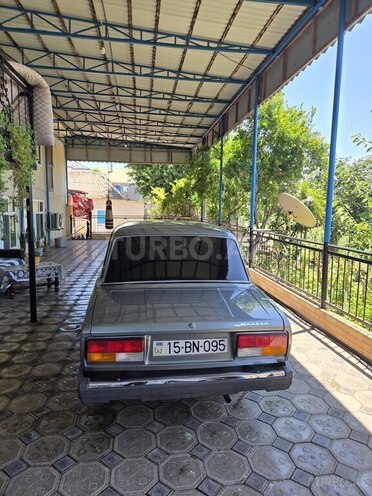 LADA (VAZ) 2107-2