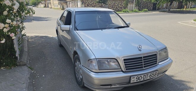 Mercedes C 220-2