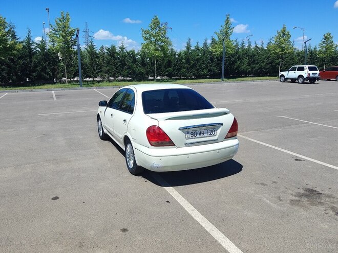 Nissan Sunny-5