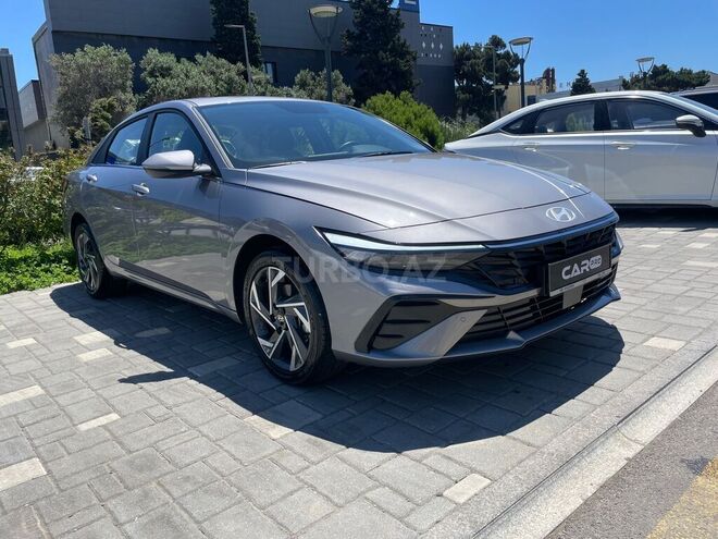 Hyundai Elantra-2