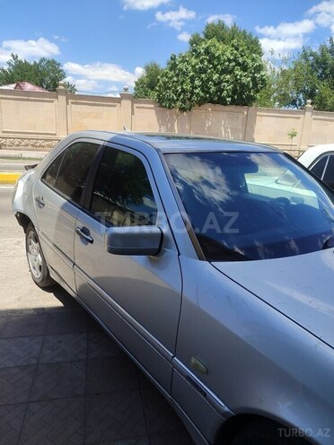 Mercedes C 230-4