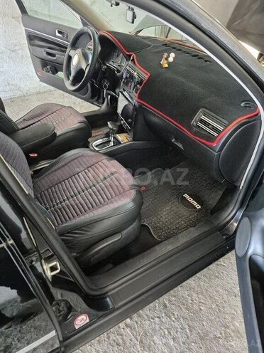 Volkswagen Golf-12