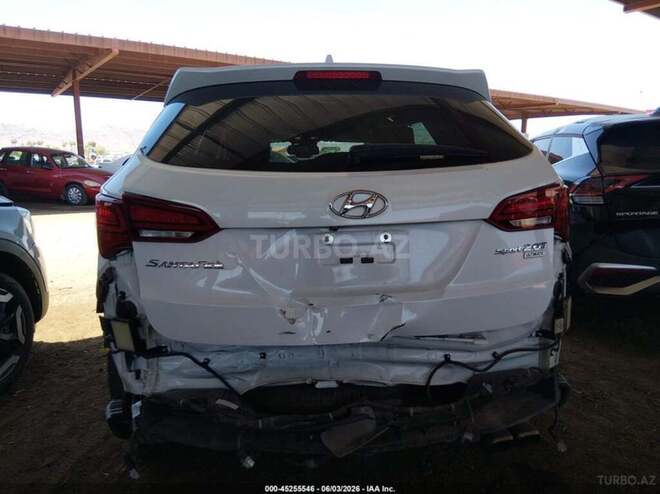 Hyundai Santa Fe-5