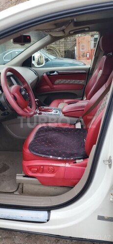 Audi Q7-10