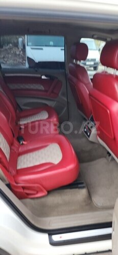 Audi Q7-14