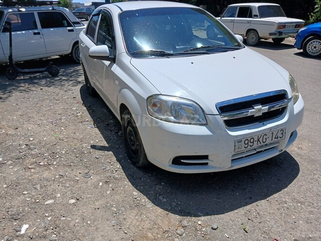 Chevrolet Aveo-1