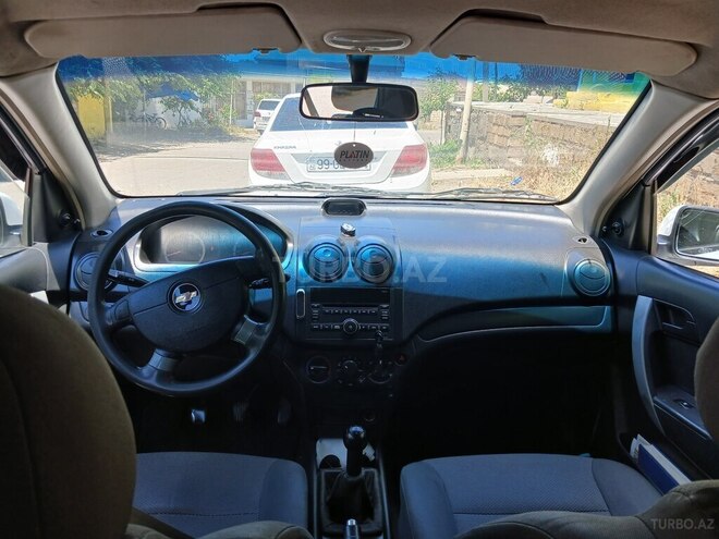 Chevrolet Aveo-6