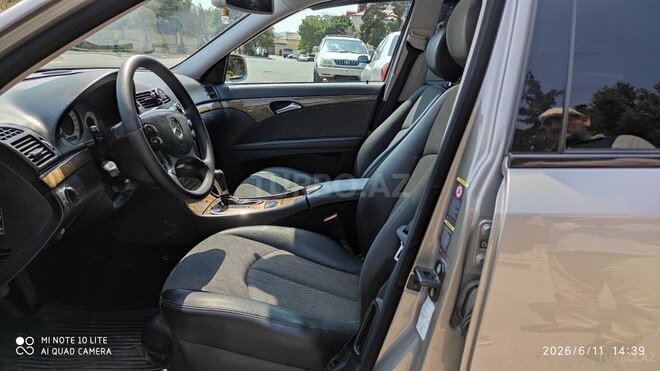 Mercedes E 220-12
