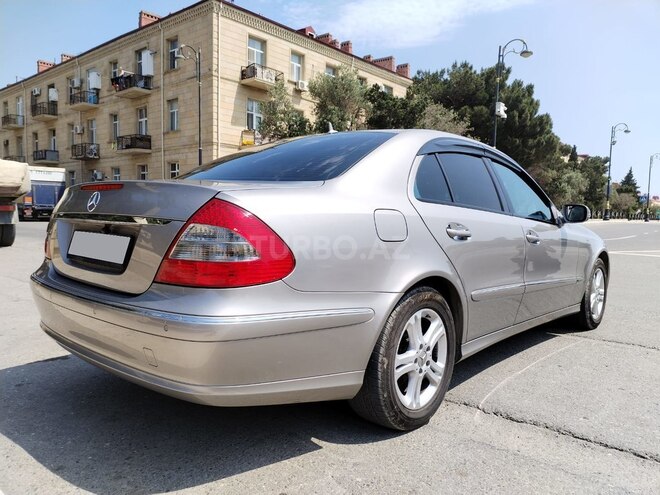 Mercedes E 220-4