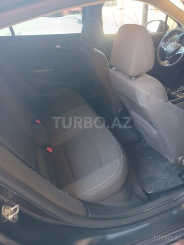 Chevrolet Cruze-15