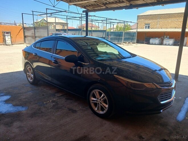 Chevrolet Cruze-12