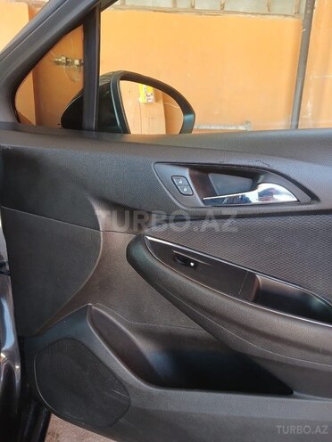 Chevrolet Cruze-11