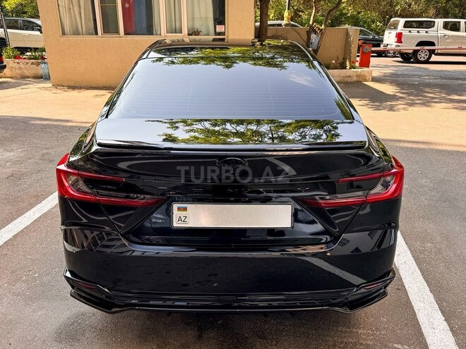 Toyota Camry-5