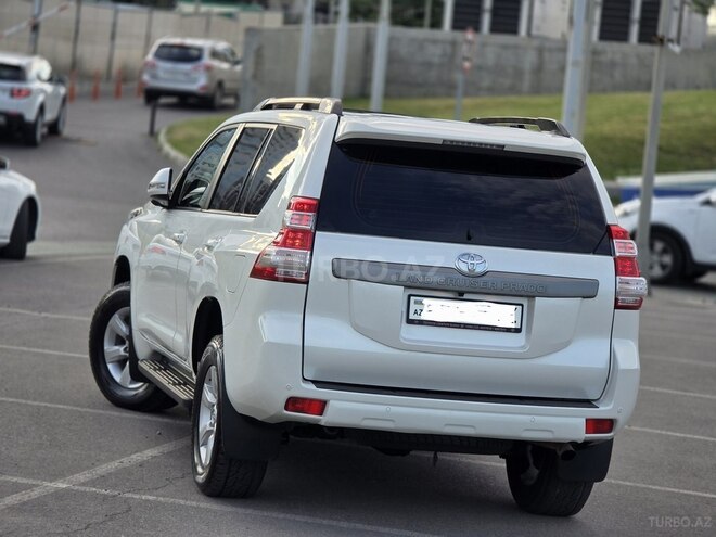 Toyota Land Cruiser Prado-3