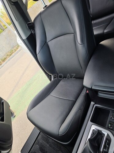 Toyota Land Cruiser Prado-7