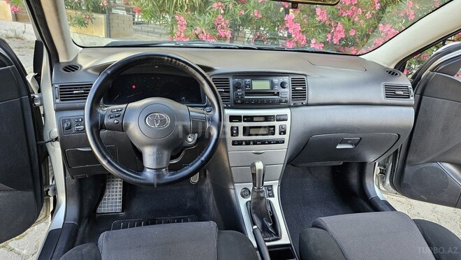 Toyota Corolla-8