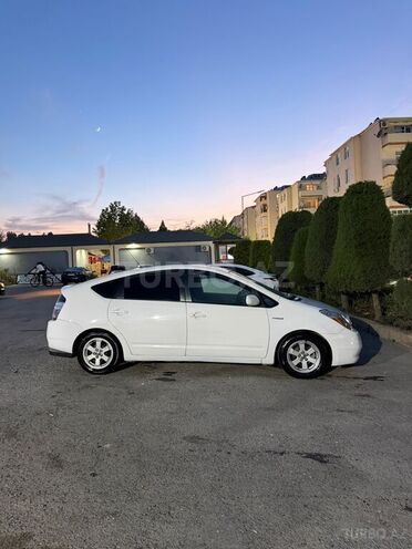 Toyota Prius-7