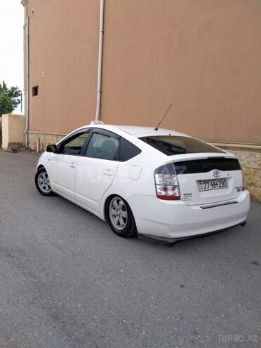 Toyota Prius-10