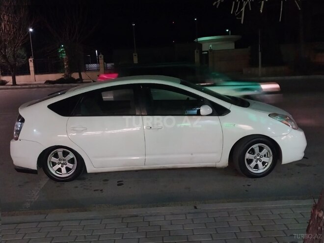 Toyota Prius-14